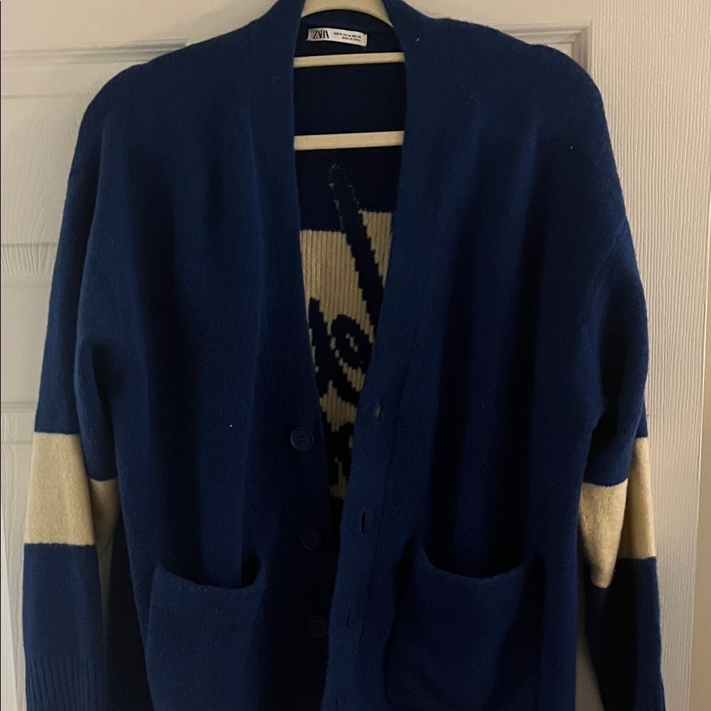 Zara Men's Navy and Beige Cardigan